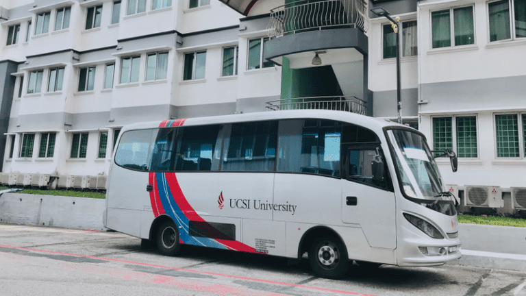 02k_UCSI_Cheras_-_University_Shuttle_Busses